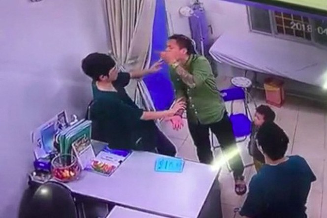 Gia tăng hành hung bác sĩ: Tàn ác với ân nhân - ảnh 1