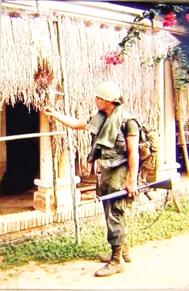 Hai đoản khúc Ba mươi tháng Tư - ảnh 4