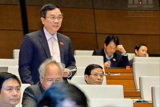 Đất 'vàng' vào tay 'bạch tuộc' - ảnh 1