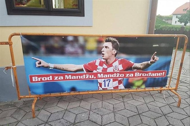Croatia trảm 'phó tướng' trước bán kết - ảnh 2