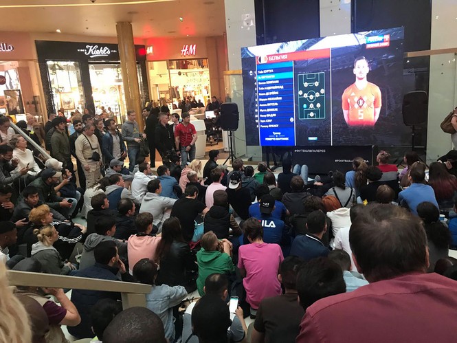 Ký sự World Cup: Xem Pháp - Bỉ ở Cố đô Nga với fans không vé - ảnh 8