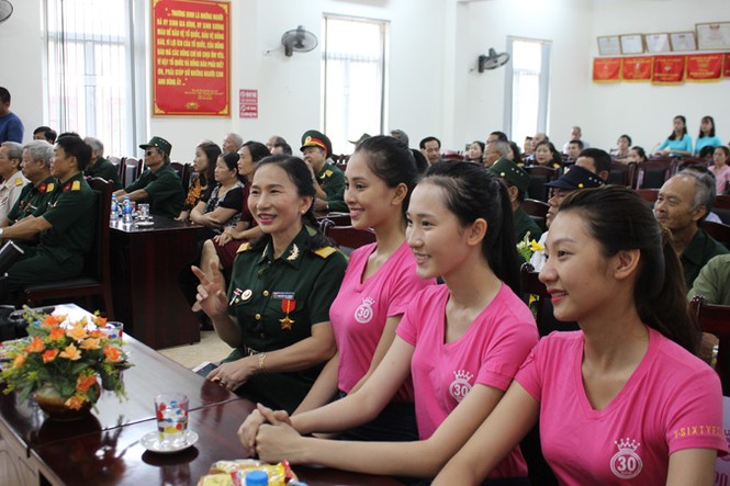 Sôi động chương trình Vang mãi bước quân hành - ảnh 1