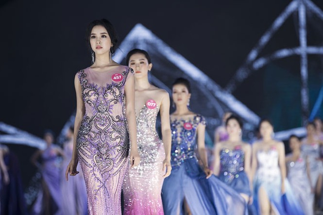 Ấn tượng đêm thi Người đẹp thời trang qua ảnh - ảnh 2