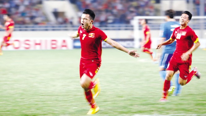 Việt Nam-Philippines 3-1: Cơn lốc đỏ - ảnh 2