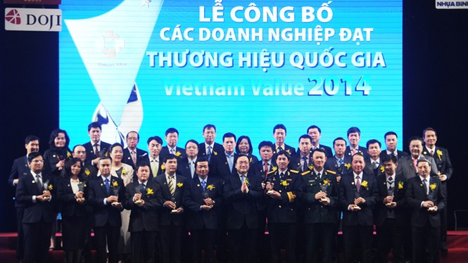Vinamilk tiếp tục được vinh danh Thương hiệu Quốc gia năm 2014 - ảnh 1