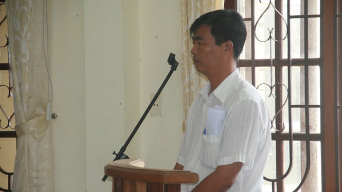 Tòa hoãn xử lần 2, người tố cáo bức xúc - ảnh 1