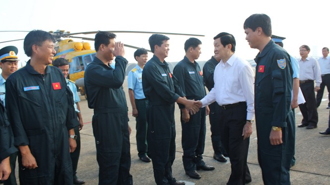 Những phi công làm nhiệm vụ đặc biệt - ảnh 1