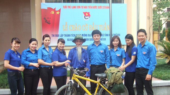 Cụ ông 76 tuổi về đích - ảnh 1