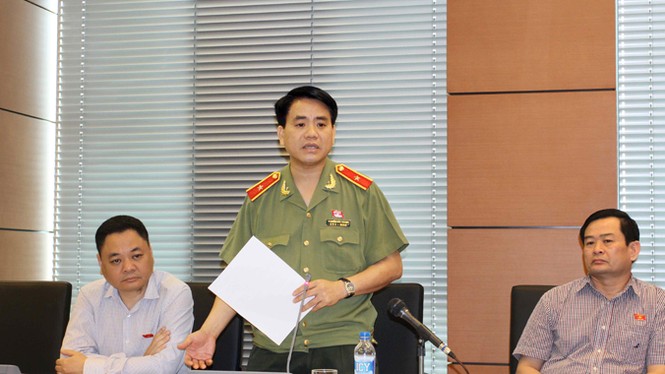 Không để 'hy sinh đời bố, củng cố đời con' - ảnh 1