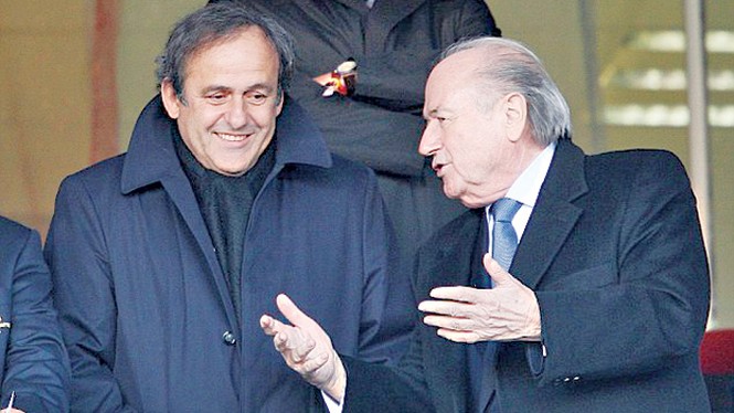 Scandal tham nhũng làm lung lay ghế Chủ tịch FIFA - ảnh 1