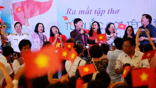Bài thơ nổi tiếng “Tổ quốc gọi tên”: Bỗng dưng bị tranh chấp bản quyền - ảnh 1