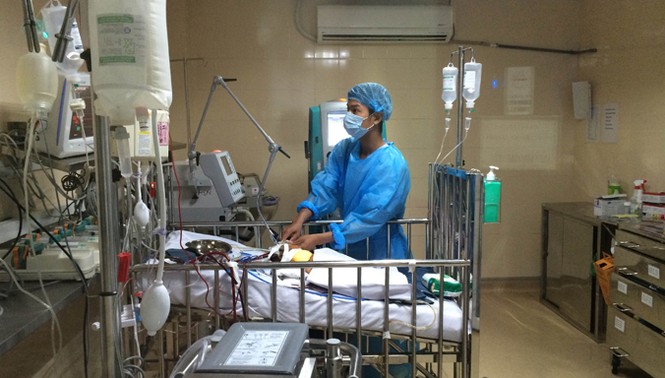 Một ngày ở khoa Hồi sức Ngoại - ảnh 2