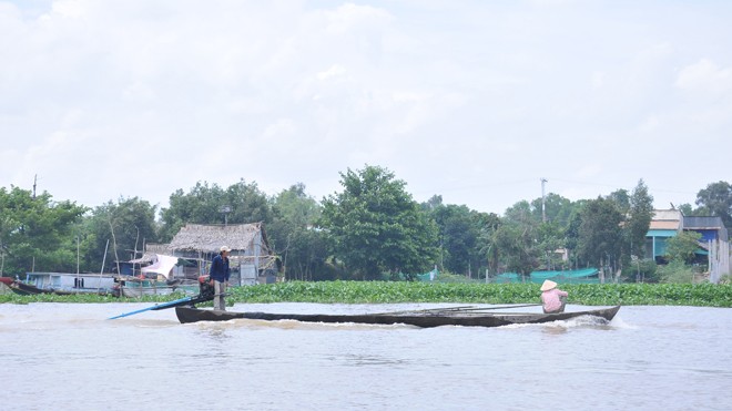 Buôn lậu ở biên giới Long An: Bao giờ hết nóng? - ảnh 1