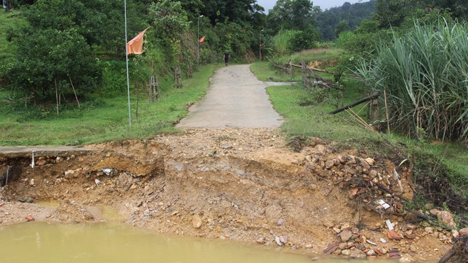 Trở lại cây cầu treo phục vụ hai hộ dân - ảnh 2