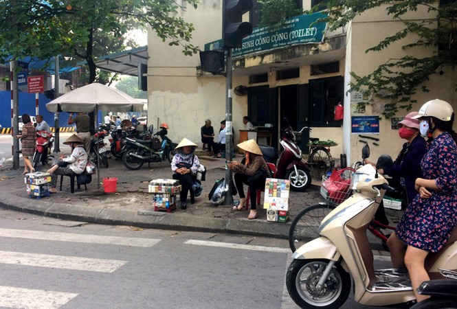 Buôn lậu thuốc lá đã 'mua được khung giờ'? - ảnh 1