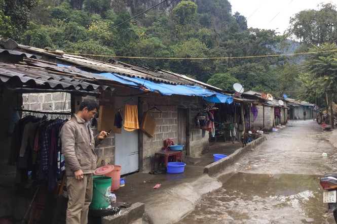 Cửu vạn vùng biên - ảnh 1