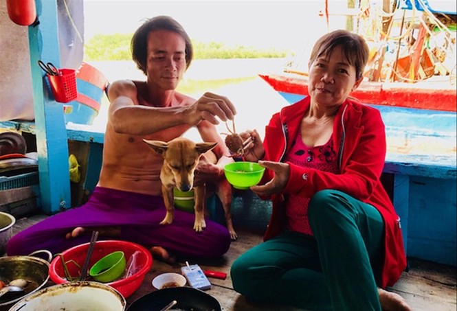 Nổi chìm theo con sóng - ảnh 1