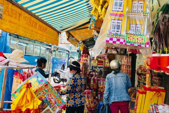 Vàng mã - đốt tiền và gây cháy nhà - ảnh 2