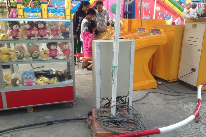 Hiểm họa từ những khu vui chơi trẻ em - ảnh 1