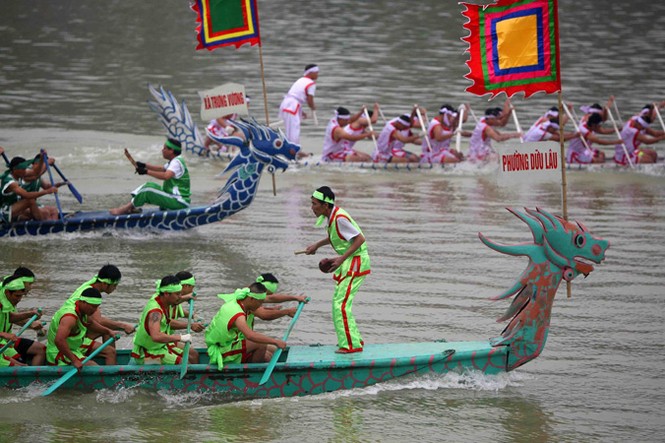 Thành kính dâng hương tưởng niệm các Vua Hùng - ảnh 1