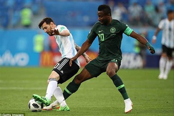 HLV đầu tiên mất việc tại World Cup - ảnh 2