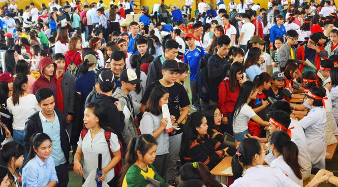 Chủ Nhật Đỏ 2018 tại Đại học Tây Nguyên: Tiếp nhận 995 đơn vị máu - ảnh 1
