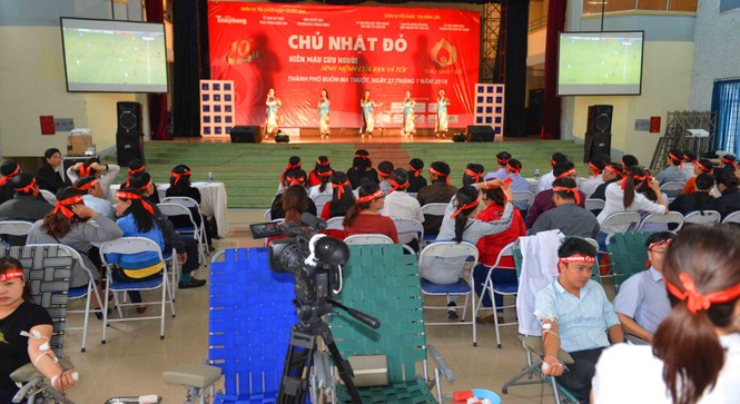 Khi đồng bào đã yêu nghĩa cử hiến máu - ảnh 8
