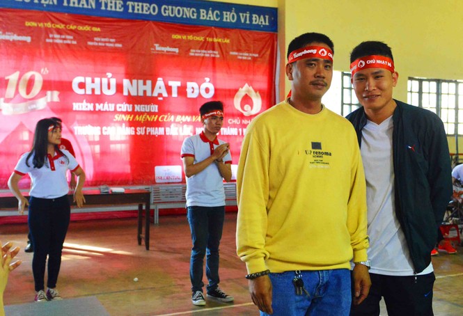 Chủ Nhật Đỏ 2018, Báo Tiền Phong - ảnh 6