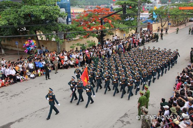 Ngắm đoàn diễu binh dài 5km tại Điện Biên Phủ - ảnh 6