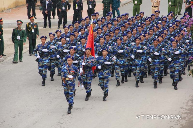 Ngắm đoàn diễu binh dài 5km tại Điện Biên Phủ - ảnh 7