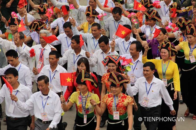 Ngắm đoàn diễu binh dài 5km tại Điện Biên Phủ - ảnh 21