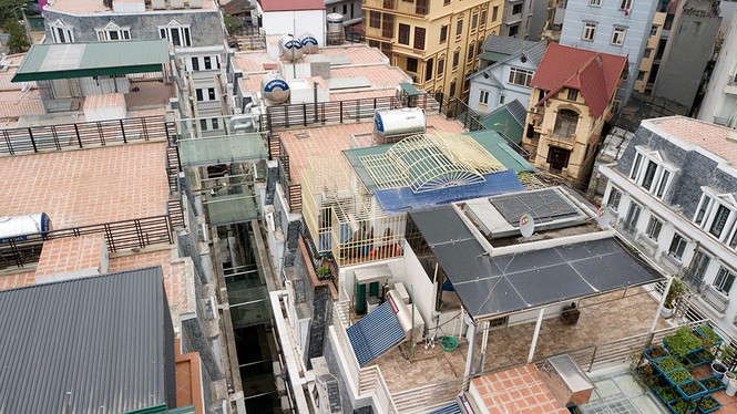 Tạm đình chỉ công tác một Đội trưởng thanh tra xây dựng ở Hà Nội - ảnh 1