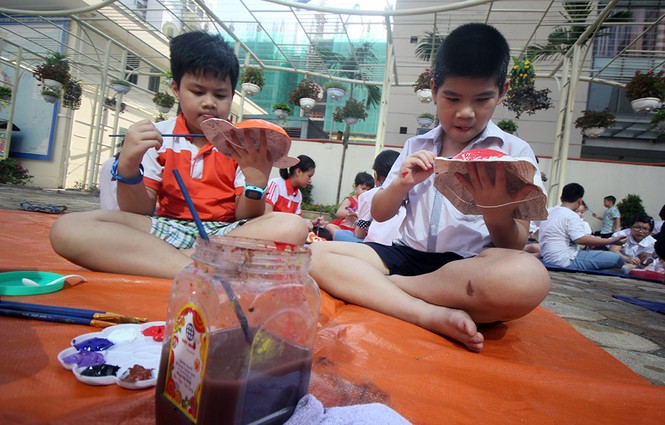 Học sinh Hà Thành làm mặt nạ giấy bồi đón Trung thu truyền thống - ảnh 6
