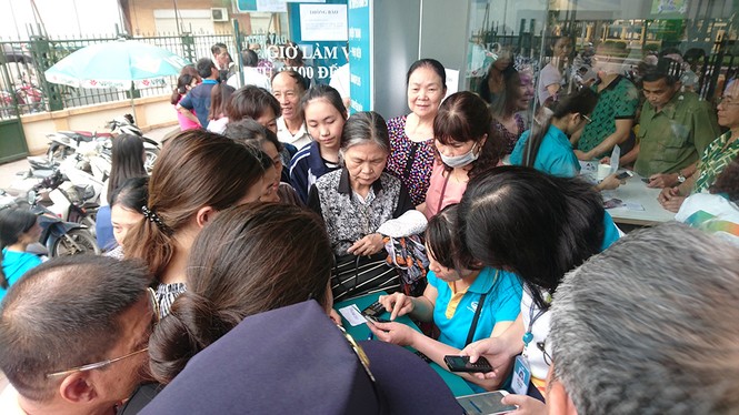 Đến lượt Viettel 'thất thủ', lùi hạn khoá thuê bao sau ngày 24/4 - ảnh 1