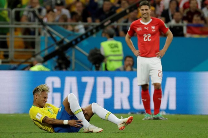 Brazil bị chia điểm, ngôi sao Neymar hứng bão chỉ trích - ảnh 4