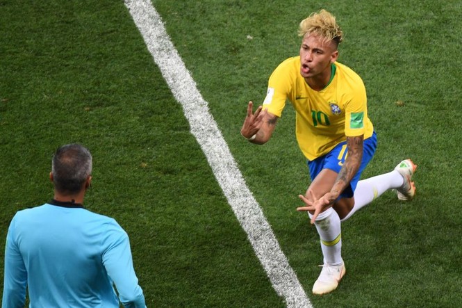 Brazil bị chia điểm, ngôi sao Neymar hứng bão chỉ trích - ảnh 9