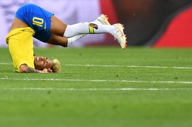 Brazil bị chia điểm, ngôi sao Neymar hứng bão chỉ trích - ảnh 7
