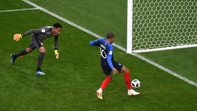 Đưa Pháp vượt qua vòng bảng, Kylian Mbappe đi vào lịch sử - ảnh 1