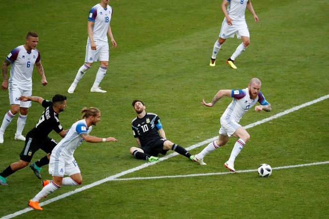 Lịch thi đấu World Cup hôm nay (22/6): Brazil thắng để 'rửa mặt' - ảnh 1