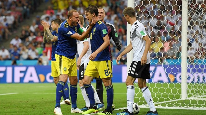 Toni Kroos ghi tuyệt phẩm, giải cứu tuyển Đức khỏi 'cửa tử' - ảnh 32