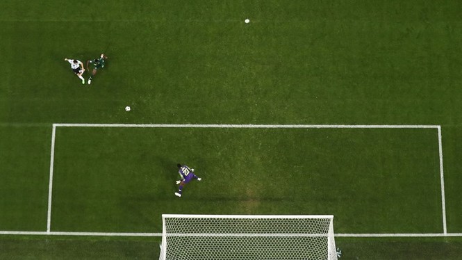 Cận cảnh Messi ghi bàn thắng thứ 100 của World Cup 2018 - ảnh 5