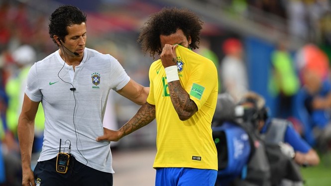 Tuyển Brazil trả giá đắt cho trận thắng Serbia - ảnh 1