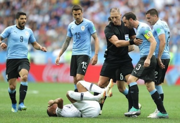 Trọng tài bắt chính trận chung kết World Cup là ai? - ảnh 1