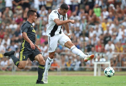 Mục kích Ronaldo khai hỏa ngày ra mắt Juventus - ảnh 8