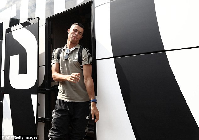 Mục kích Ronaldo khai hỏa ngày ra mắt Juventus - ảnh 1