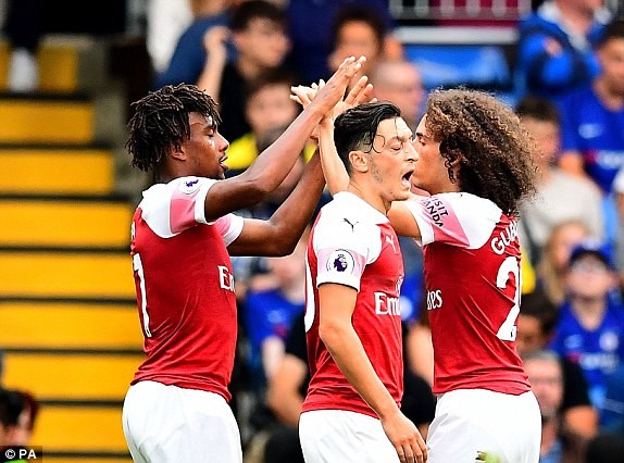Marcos Alonso tỏa sáng, Chelsea hạ Arsenal ở derby London - ảnh 19