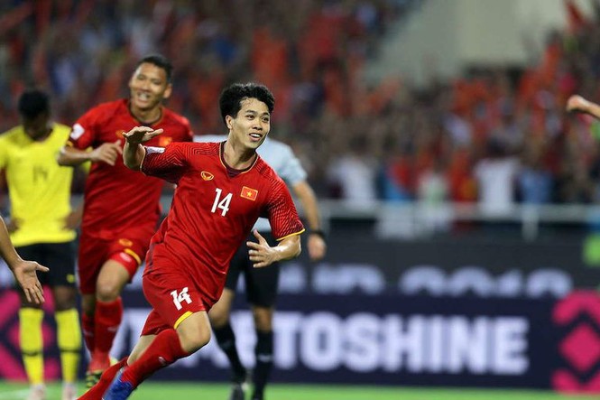 Công Phượng, Quang Hải lọt top tiền vệ hay nhất AFF Cup 2018 - ảnh 1