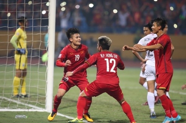 Những khoảnh khắc trong hành trình vô địch AFF Cup của tuyển Việt Nam - ảnh 17