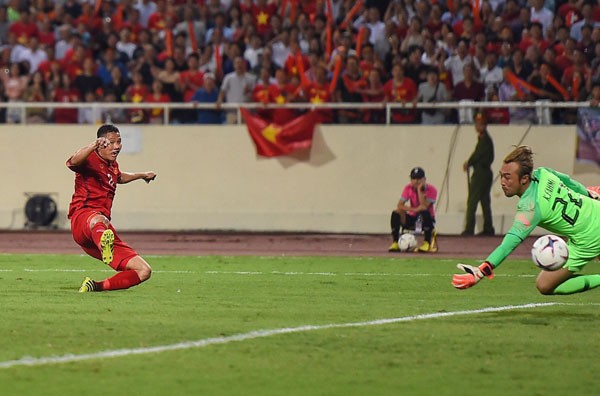 Những khoảnh khắc trong hành trình vô địch AFF Cup của tuyển Việt Nam - ảnh 10
