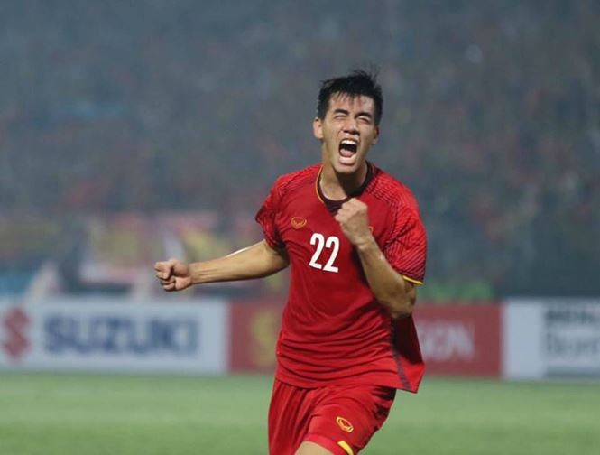 Những khoảnh khắc trong hành trình vô địch AFF Cup của tuyển Việt Nam - ảnh 16